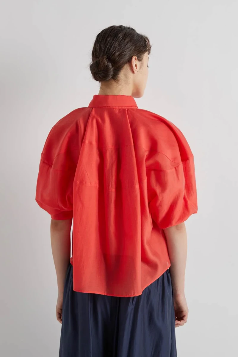 KORALOWA LEKKA BLUZKA Z BUFIASTYMI RĘKAWAMI MEIMEIJ