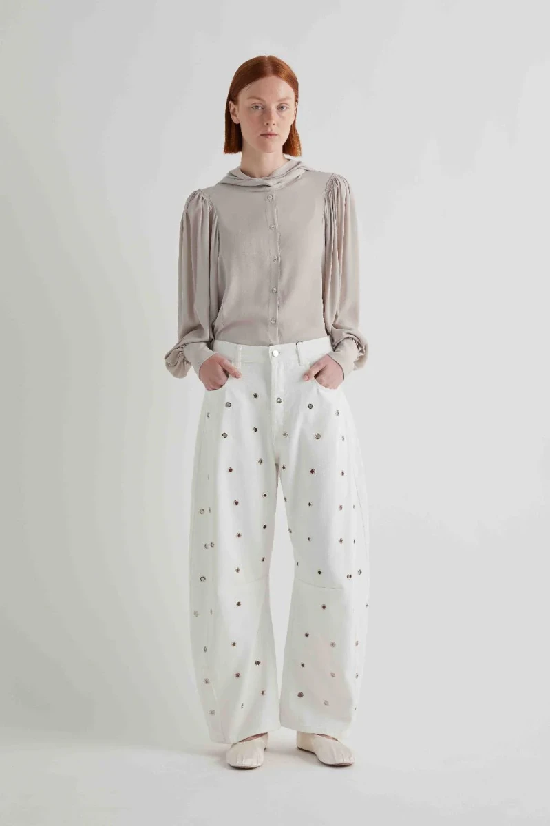 SPODNIE DENIM Z METALICZNYMI APLIKACJAMI MEIMEIJ