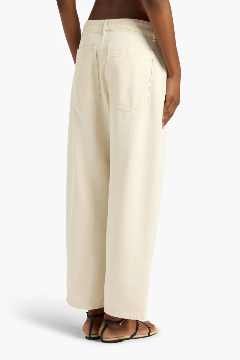 KREMOWE JEANSY O KLASYCZNYM KROJU LIVIANA CONTI