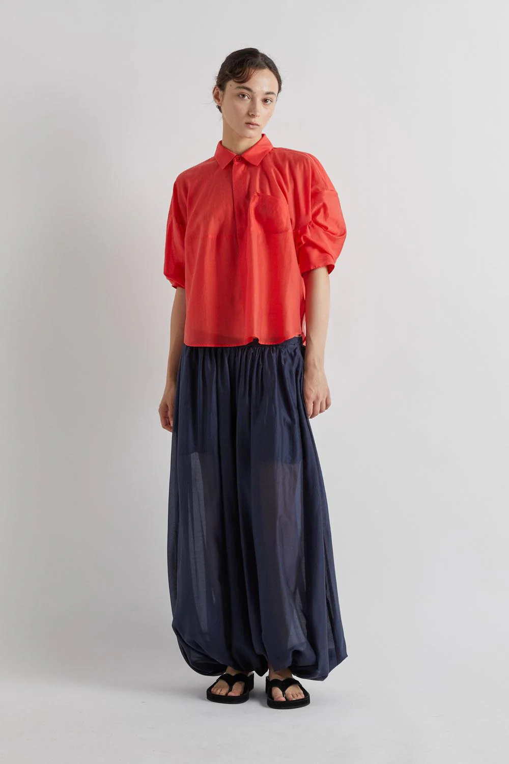 KORALOWA LEKKA BLUZKA Z BUFIASTYMI RĘKAWAMI MEIMEIJ