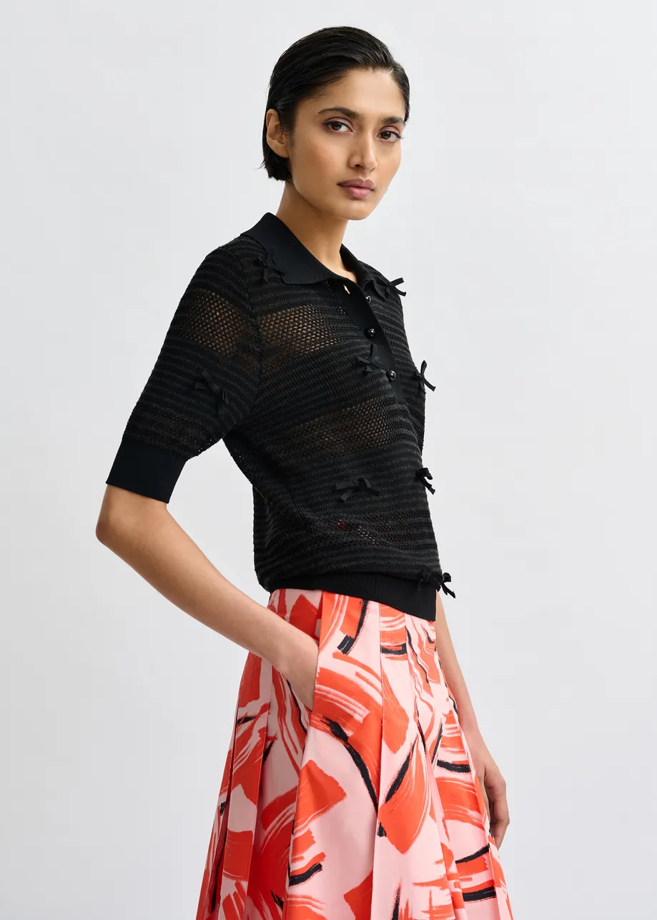 CZARNA DZIERGANA POLÓWKA Z KOKARDKAMI ESSENTIEL ANTWERP