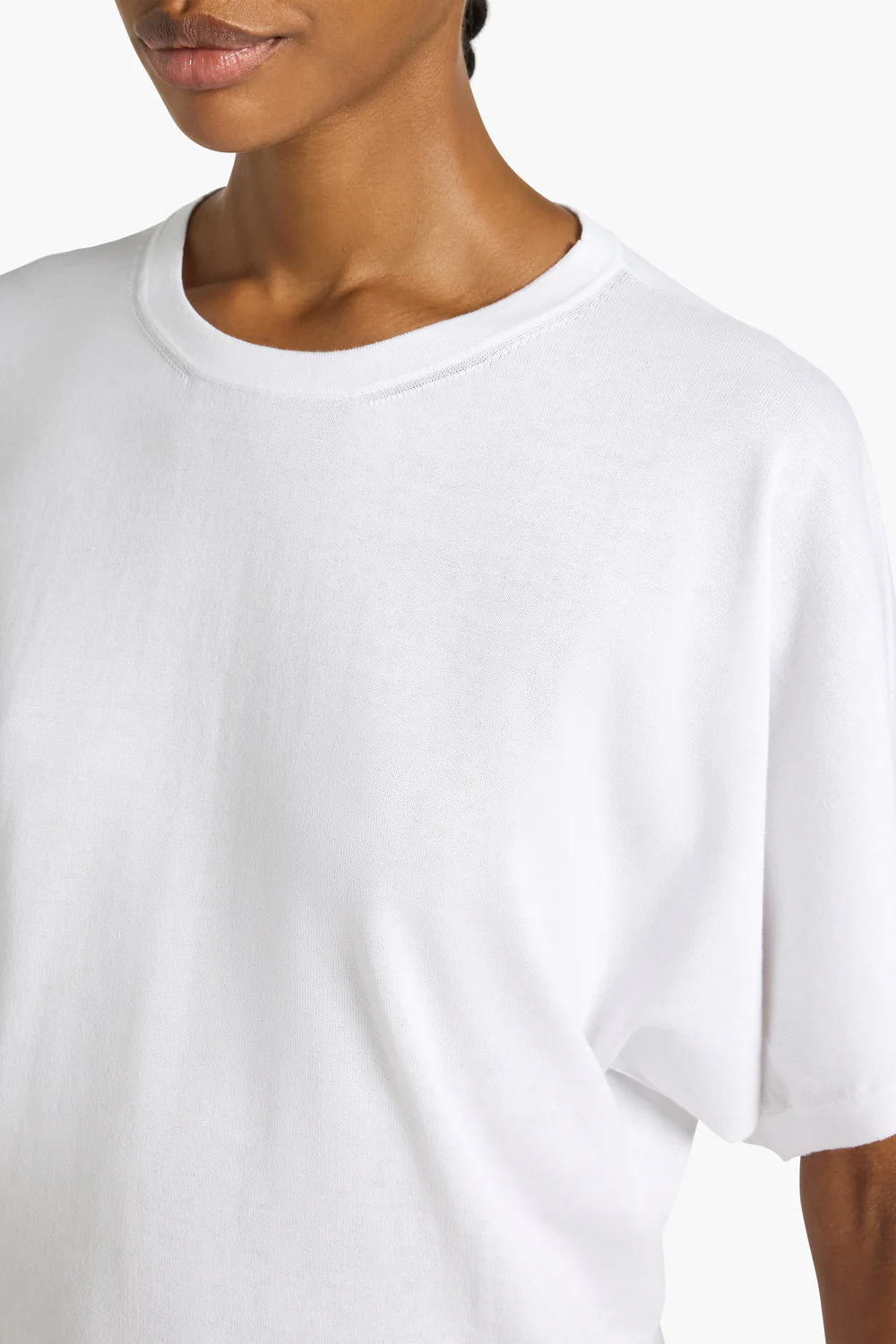 BIAŁY DZIERGANY T-SHIRT LIVIANA CONTI