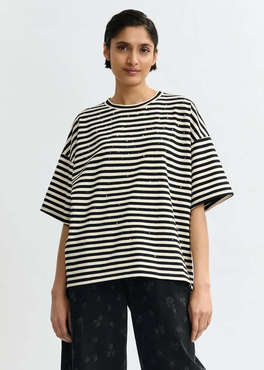 OVERSIZOWY T-SHIRT W PASKI Z KRYSZTAŁKAMI ESSENTIEL ANTWERP
